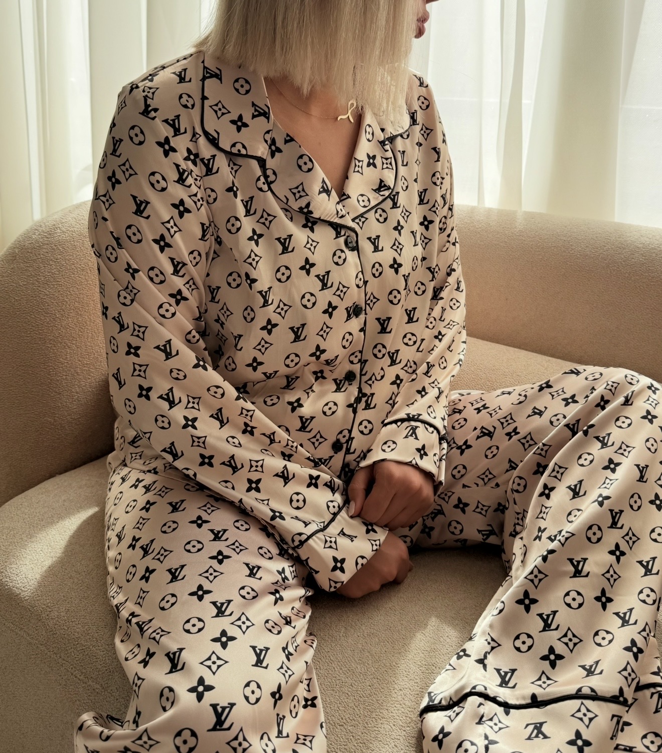 Screenshot Louis vuitton - تصویر 1